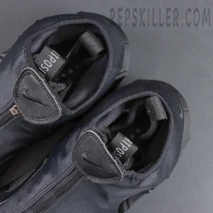 Nike Air Flightposite collar detail with inner bootie and zipper pull