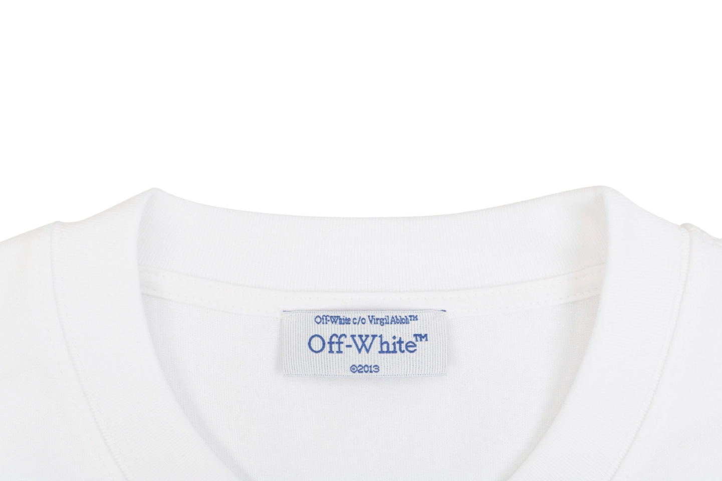 OFF-WHITE Vintage Portrait Graphic T-Shirt Collar