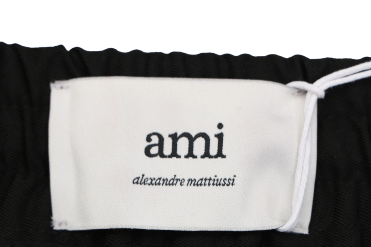 Ami Paris Pocket Logo Tailored Shorts Brana label