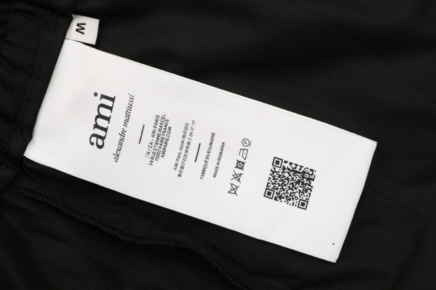Ami Paris Pocket Logo Tailored Shorts Wash label