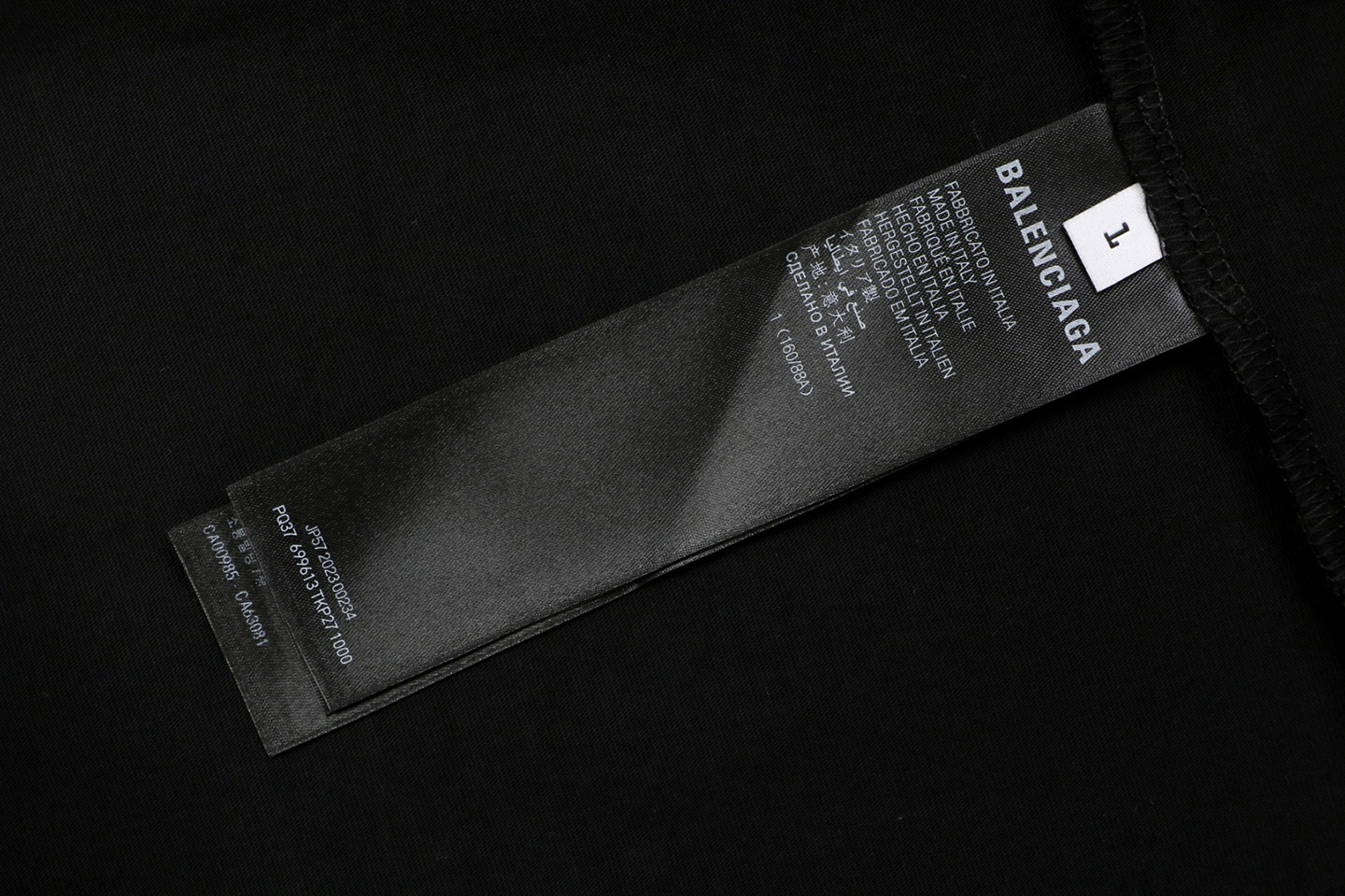 Balenciaga Hem Label Oversized T-Shirt2.jpeg