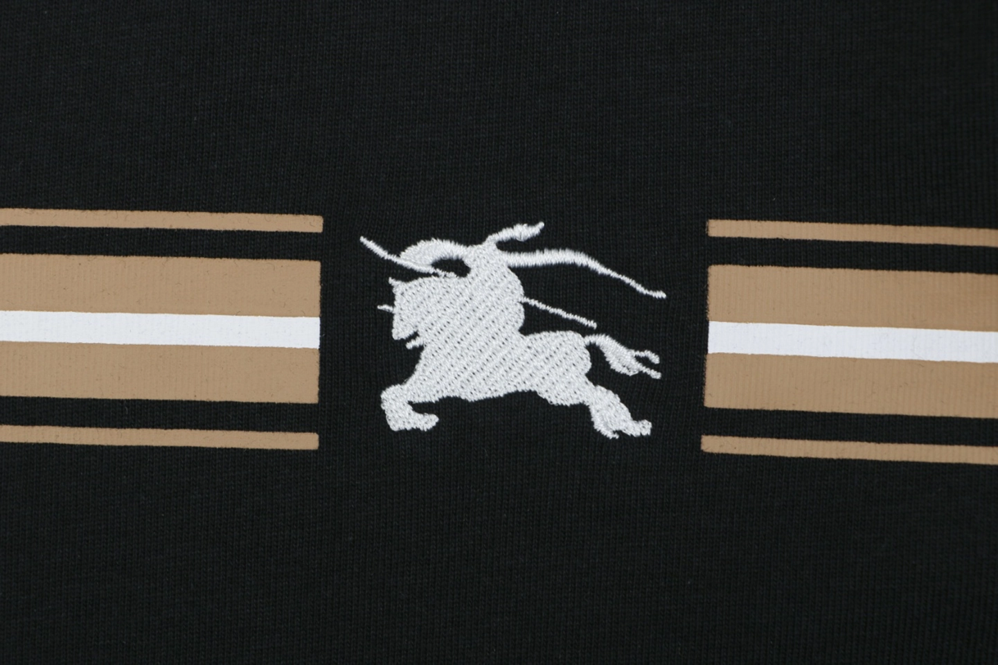 Burberry Stripe Equestrian Knight T-Shirt Black Brand
