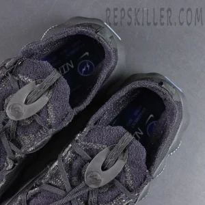 Fragment Design x Nike Mind 002 Flyknit “Black” collar and insole detail featuring Fragment lightning logo