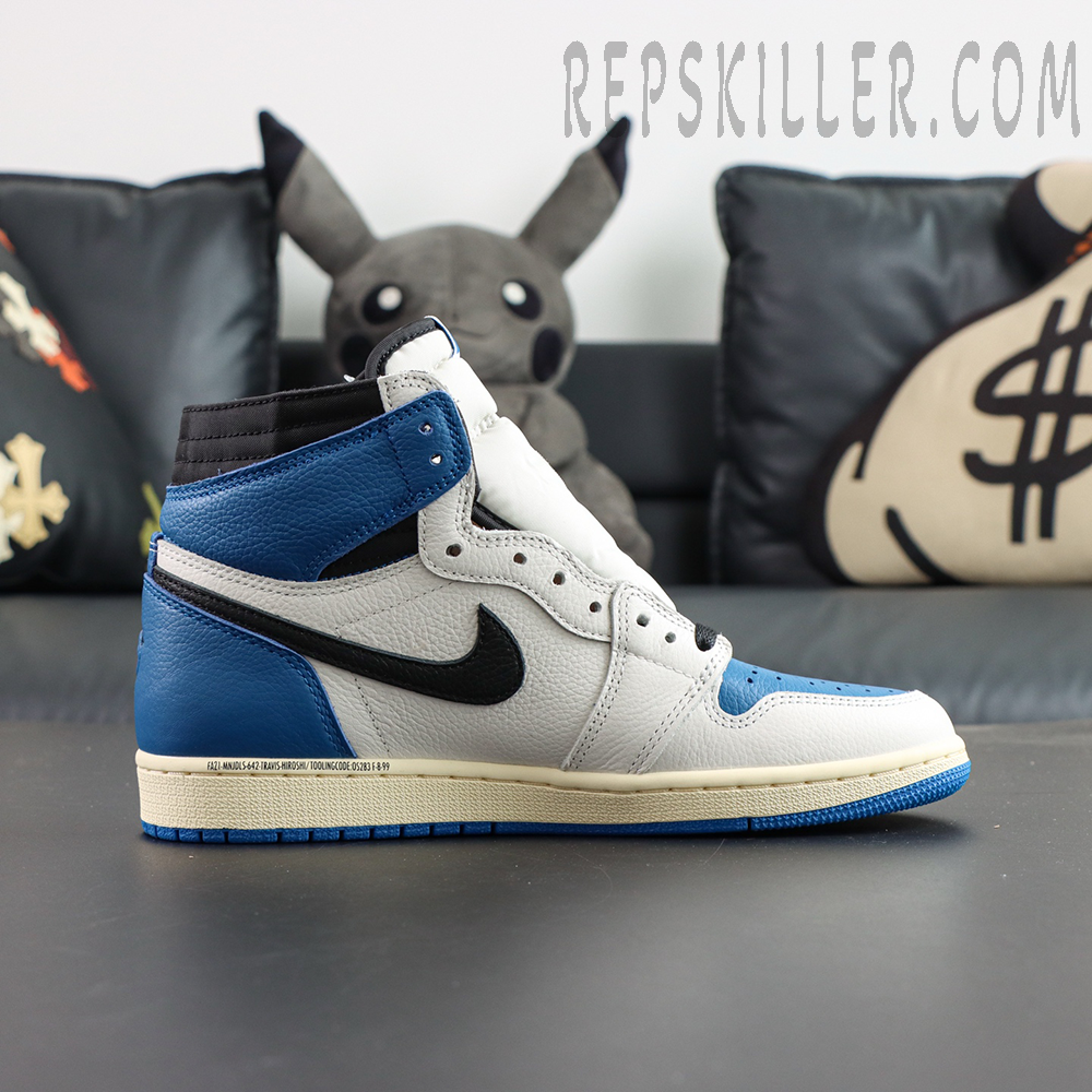 Fragment Design x Travis Scott x Jordan 1 Retro High1.jpg