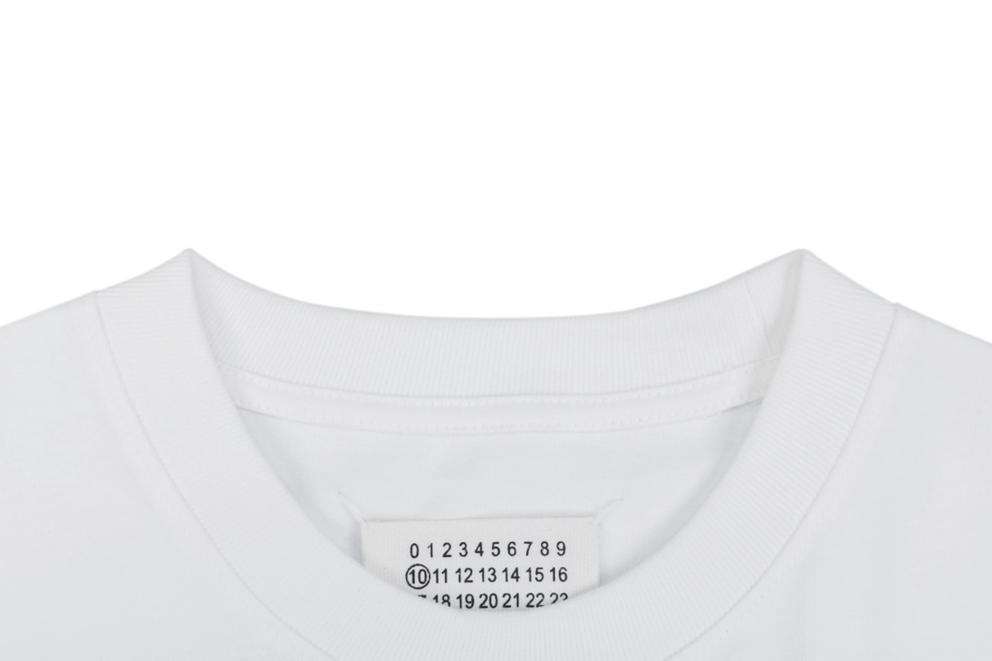 Maison Margiela Red Numeric Logo Embroidered T-Shirt Collar
