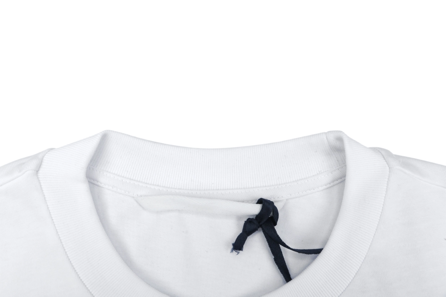 Moncler 1952 Red Logo Graphic T-Shirt Collar