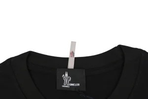 Moncler Grenoble Logo Print T-Shirt Black Collar