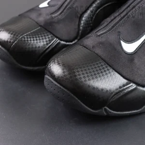 Nike Air Flightposite “Carbon Fiber” toe box detail with carbon fiber texture and molded design