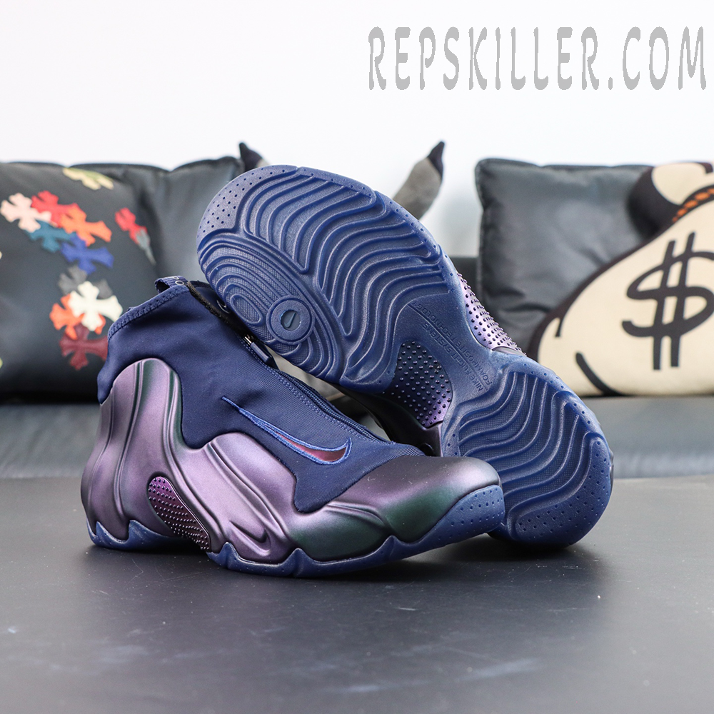 Nike Air Flightposite “Jason Kidd - Mavericks” 2025 outsole view with blue wavy traction pattern
