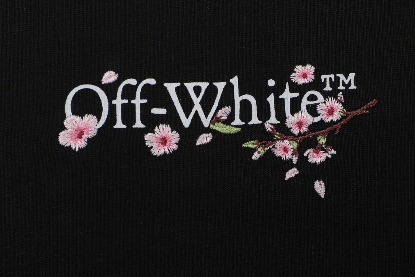 OFF-WHITE Cherry Blossom Arrow Print T-Shirt Black Front Print