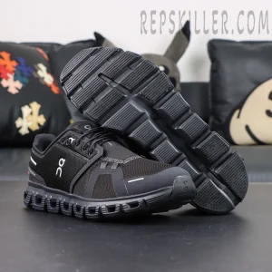 ON Cloud 6 'Triple Black'6