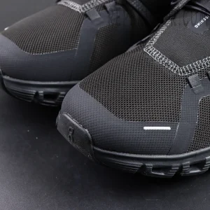 ON Cloud 6 'Triple Black'8
