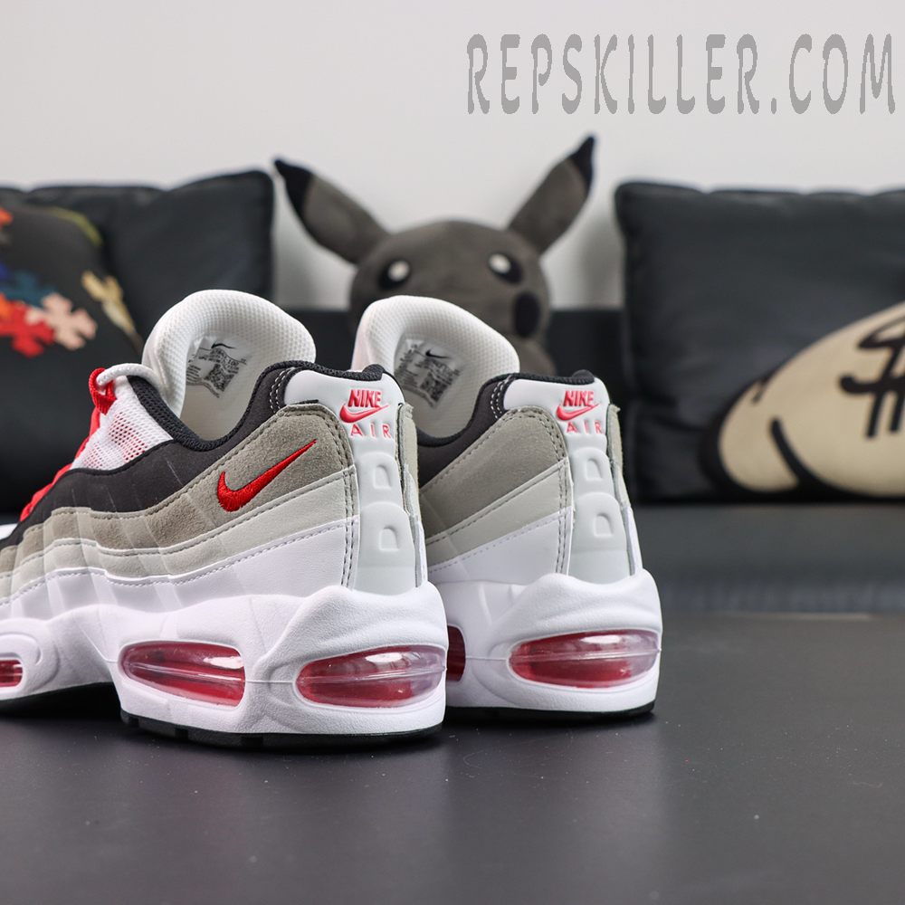 Air Max 95 OG 'Comet Red'3.jpg