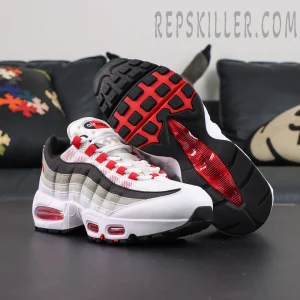 Nike Air Max 95 OG “Comet Red” outsole view featuring black and red rubber traction with visible Air Max cushioning technology