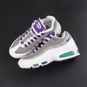 Nike Air Max 95 OG “Grape” 2026 top-down view highlighting the iconic layered wave design and purple accent details