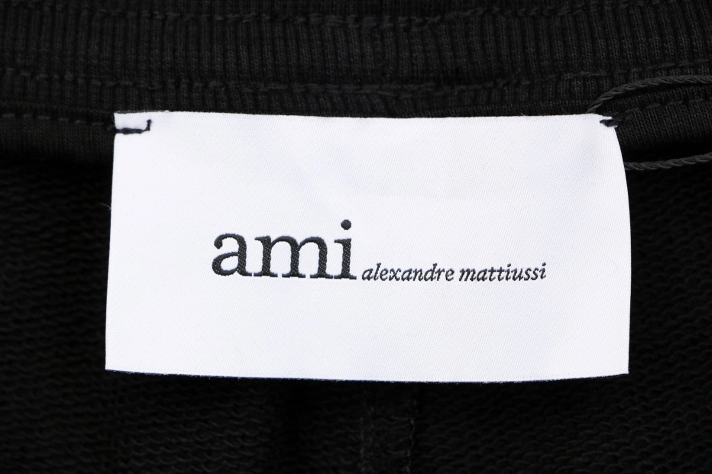 Ami Back Pocket Heart Embroidered Shorts Brand label