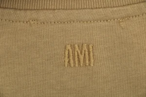 Ami Pixel Heart Embroidered T-Shirt Brown Brand