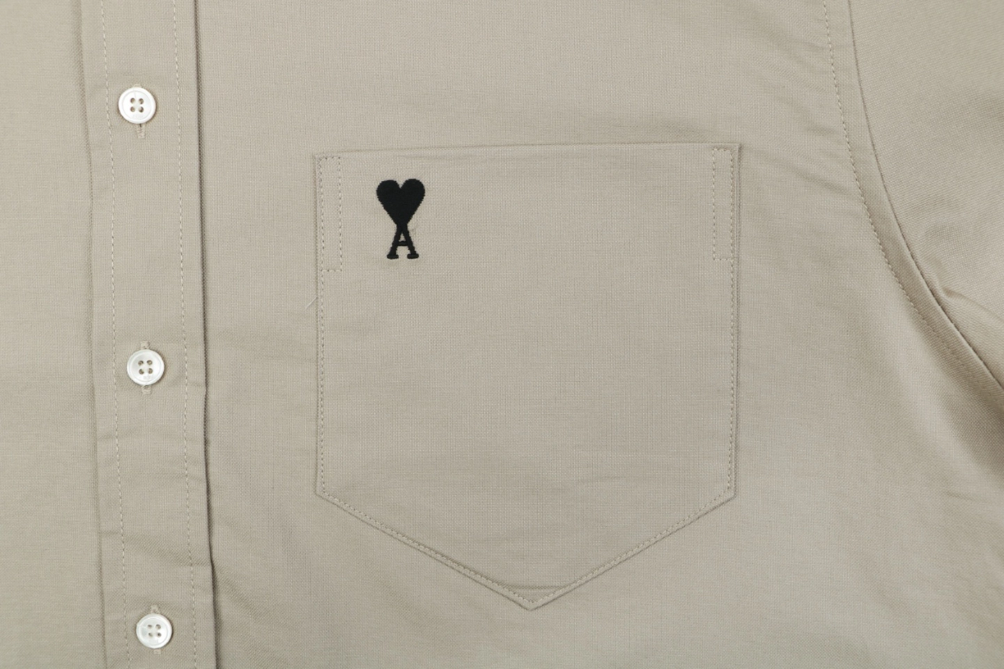 Ami Pocket Heart Embroidered T-Shirt Brown Pocket