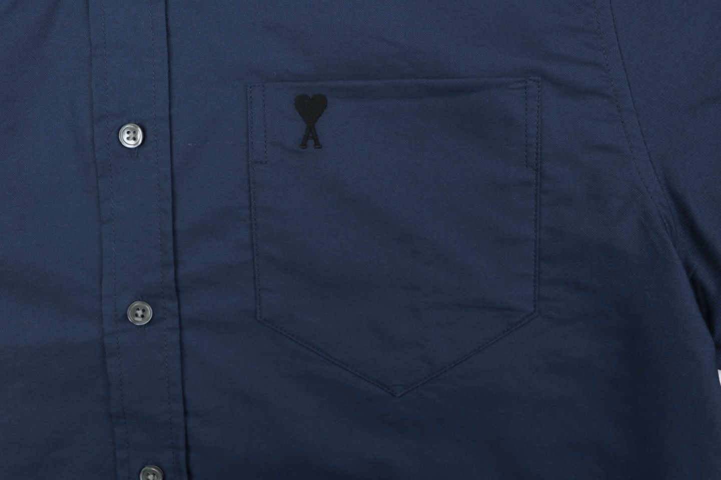 Ami Pocket Heart Embroidered T-Shirt Navy Pocket