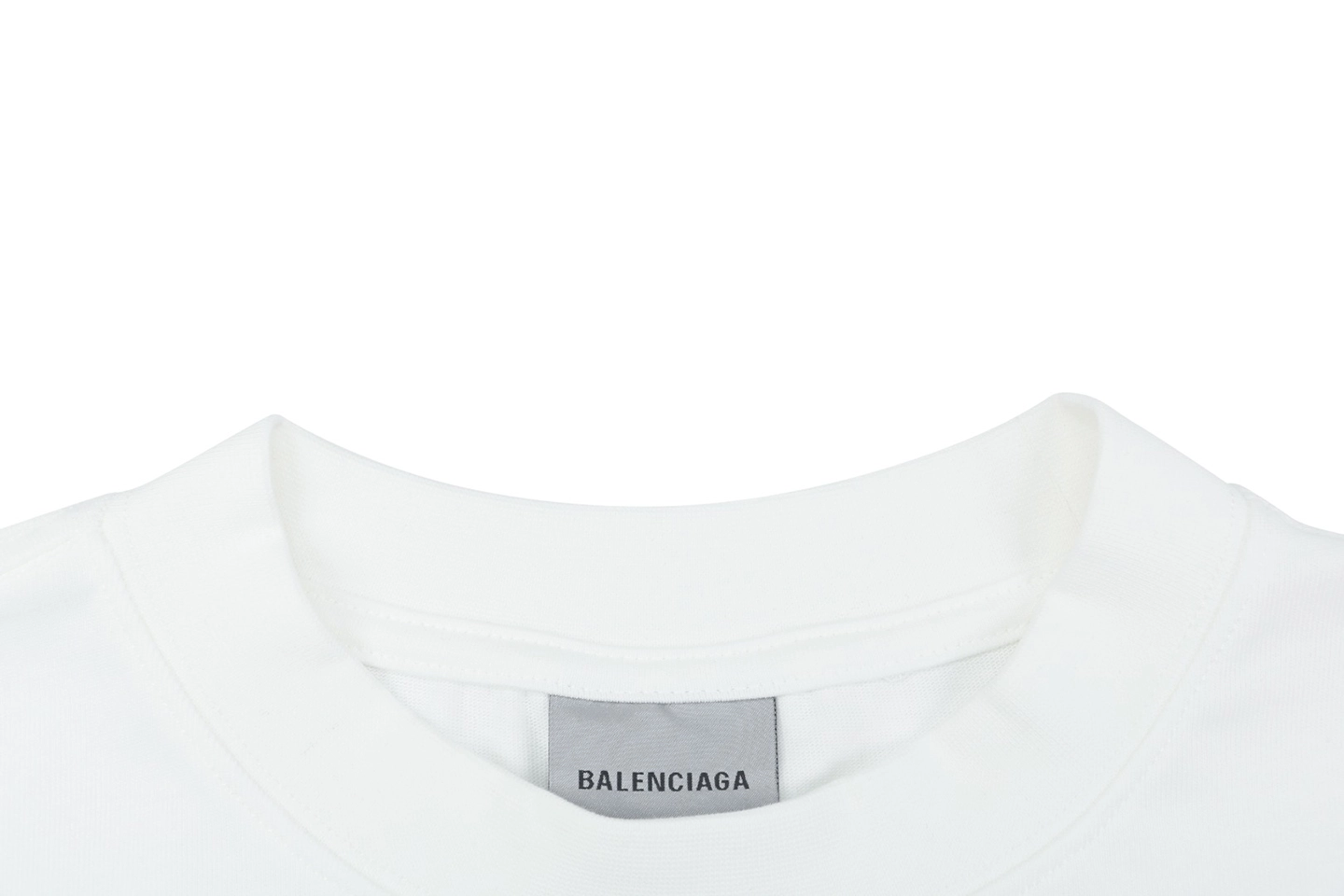 Balenciaga Reflective Ring Logo T-Shirt Collar