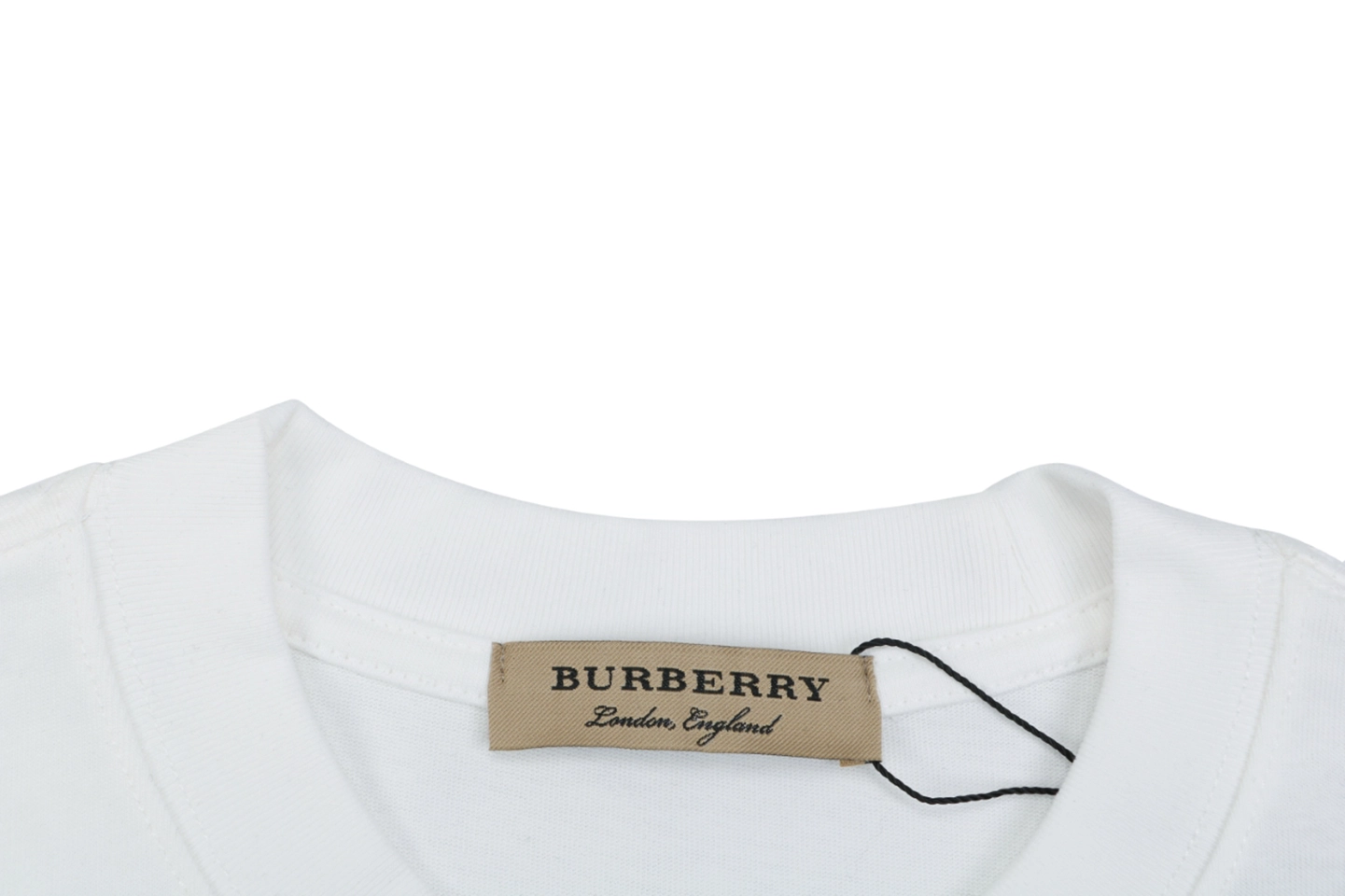 Burberry Overlapping Equestrian Knight Embroidered T-Shirt White Collar