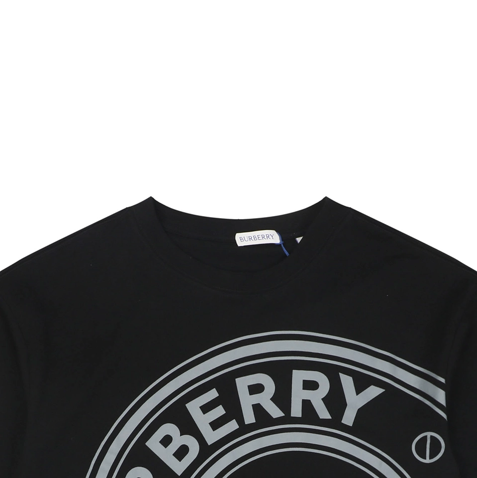 Burberry Oversized Circle Logo Print T-Shirt Black