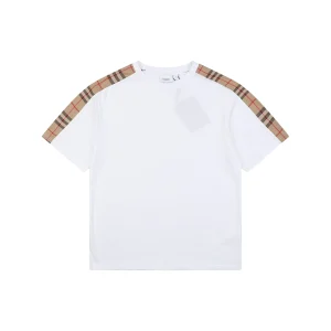 Burberry Vintage Check Shoulder Panel T-Shirt Front view