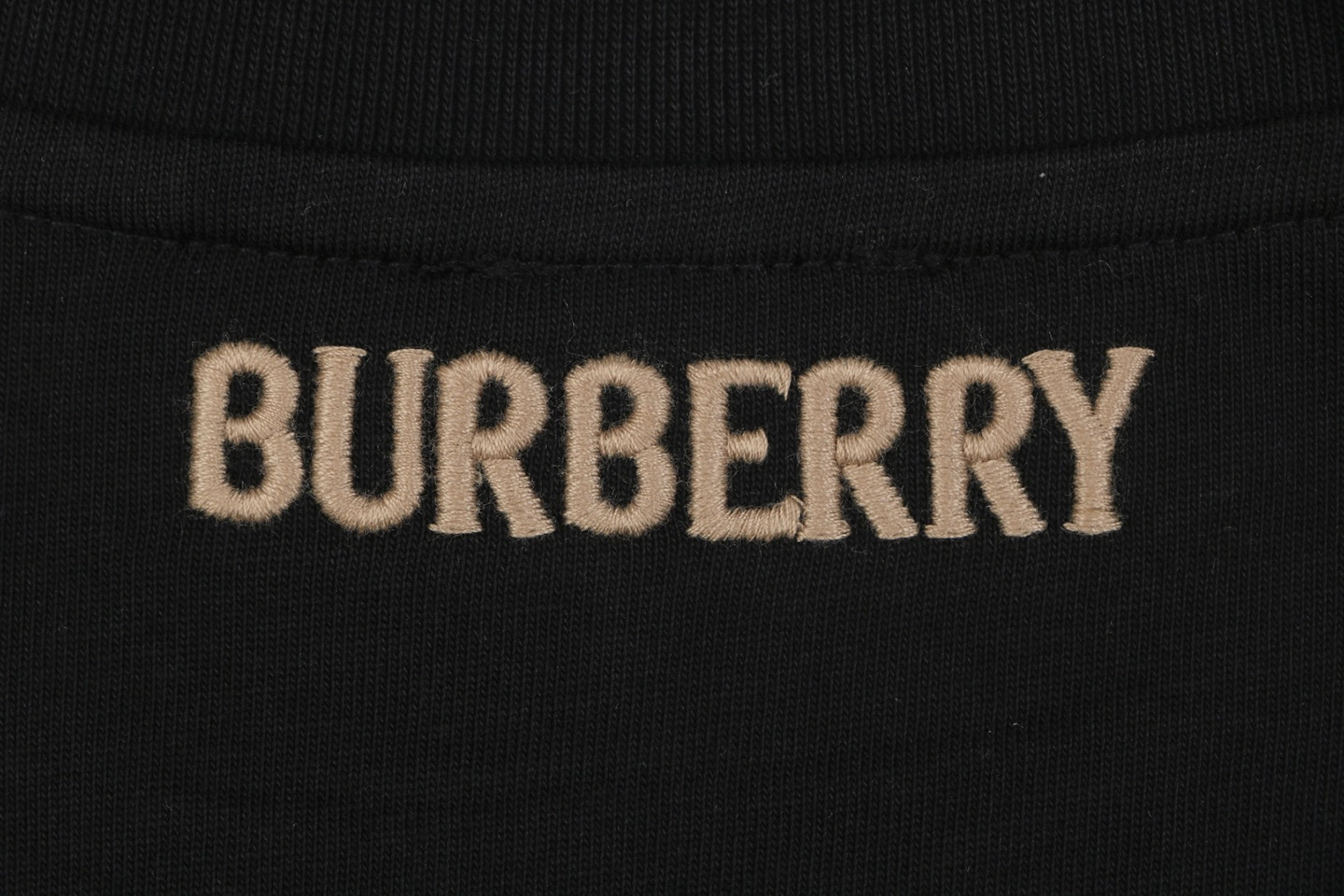 Burberry Vintage Check Trim Equestrian Knight T-Shirt Black Brand