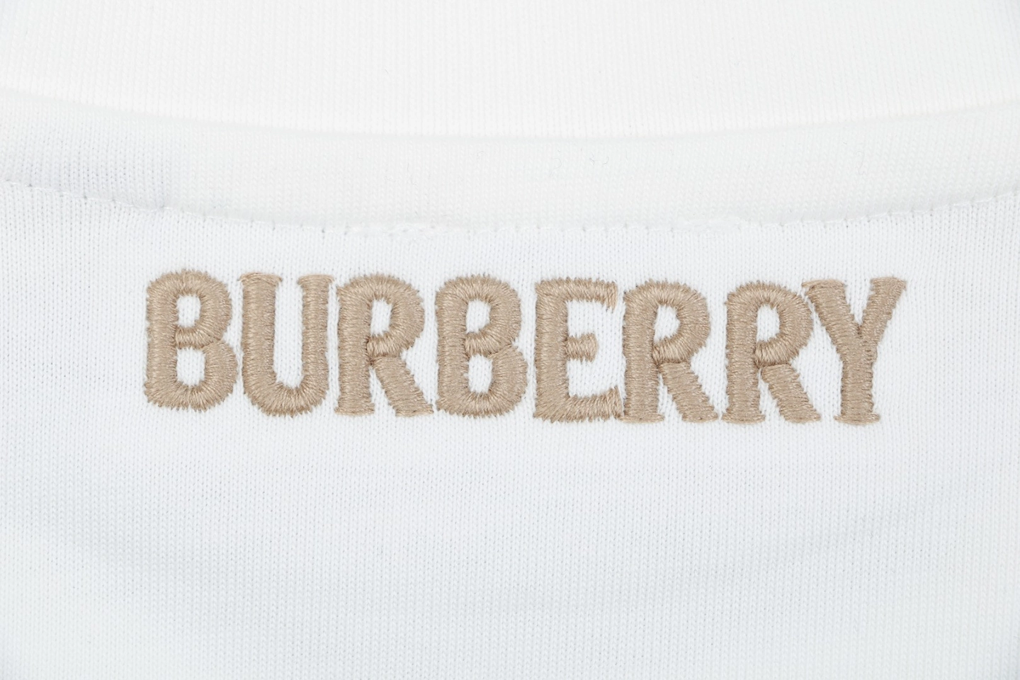 Burberry Vintage Check Trim Equestrian Knight T-Shirt White Brand