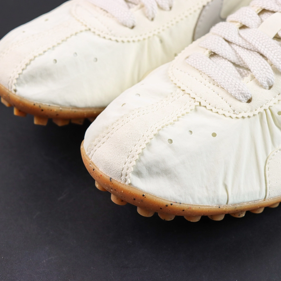 Jacquemus x Moon Shoe SP 'Soft Pearl'9.jpg