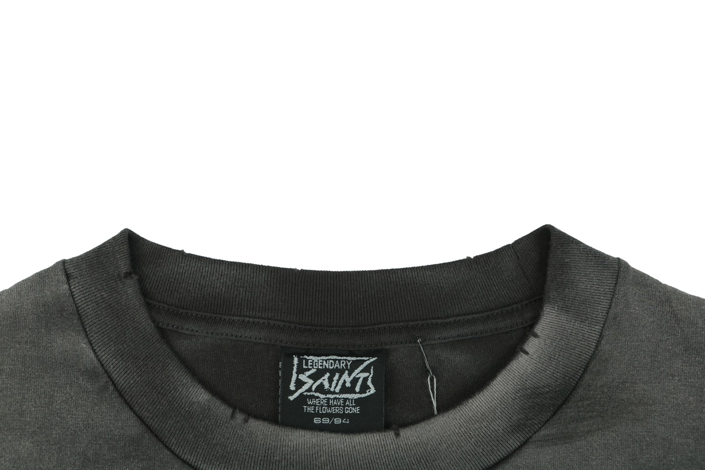 Saint Michael Sainty Hunter Graphic Vintage T-Shirt Collar