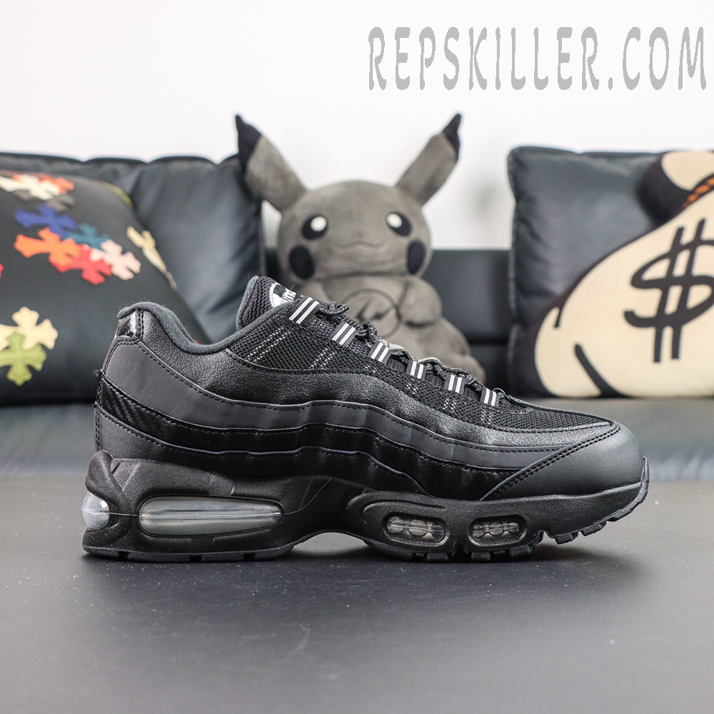 Nike Air Max 95 Big Bubble Black Carbon side profile featuring black gradient upper and visible Air cushioning