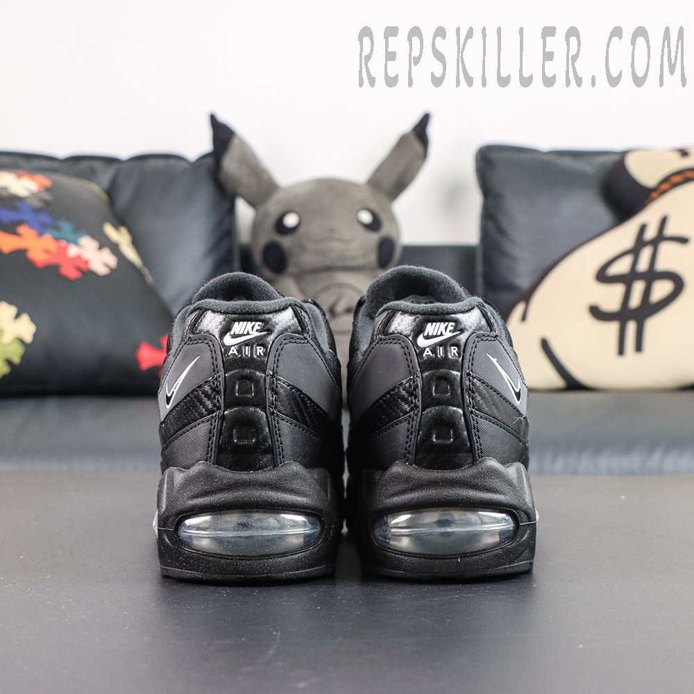 Nike Air Max 95 Big Bubble Black Carbon heel view featuring black upper, Nike Air branding and Big Bubble Air unit