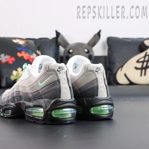 Nike Air Max 95 Big Bubble Fresh Mint heel view featuring a black outsole with green Air Max cushioning units