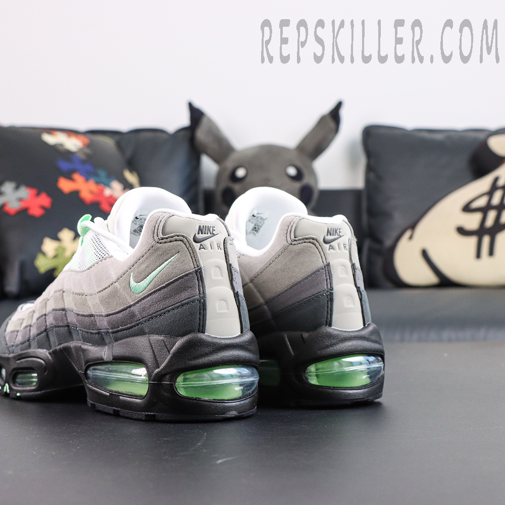 Nike Air Max 95 Big Bubble Fresh Mint heel view featuring a black outsole with green Air Max cushioning units