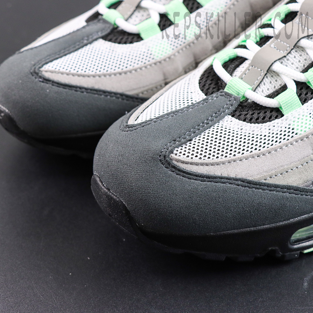 Nike Air Max 95 Big Bubble Fresh Mint toe detail featuring black suede overlays and breathable mesh panels