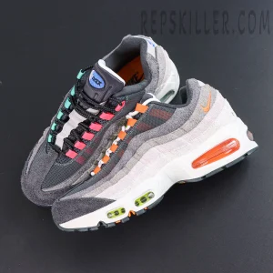 Nike Air Max 95 OG ‘Greedy/What The’ top view featuring mismatched laces and an asymmetrical color design