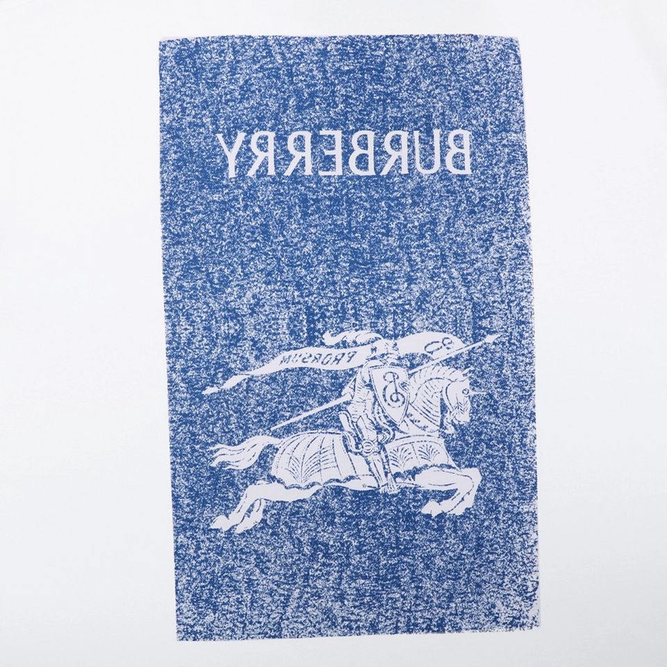 Burberry Blur Horseferry Knight Print T-Shirt8.jpg