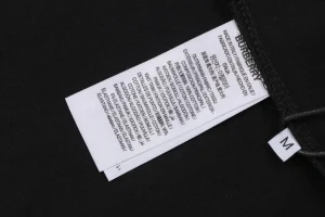 Burberry LOVE Cat Graphic T-Shirt Wash label