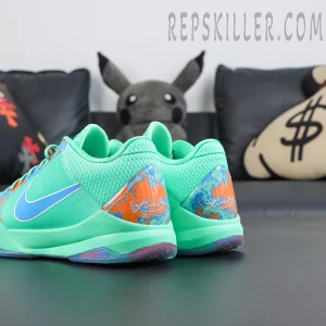 Jalen Brunson x Nike Zoom Kobe 5 Protro NY vs. NY heel detail featuring colorful graphic patterns and Kobe signature inspired elements