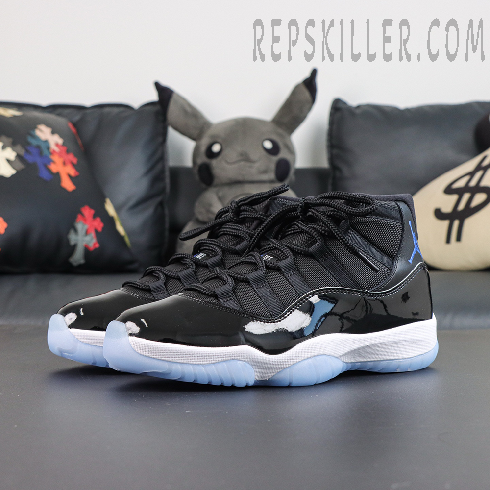 Jordan 11 Retro ‘Space Jam’ overall view featuring iconic black and white colorway with icy translucent outsole