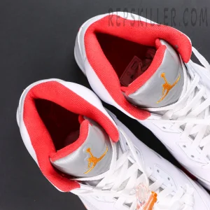 Air Jordan 5 Retro OG Sunset tongue and collar detail featuring reflective silver tongue and orange Jumpman logo