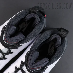 Jordan 9 Retro OG ‘Space Jam’ collar interior detail featuring padded lining for enhanced comfort and support