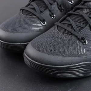 Kobe 9 Elite Low EM TB P Black toe detail featuring engineered mesh upper and subtle textured design