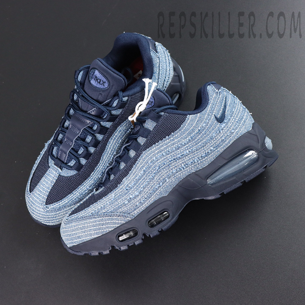 Levi's x Air Max 95 OG 'Obsidian'15.jpg