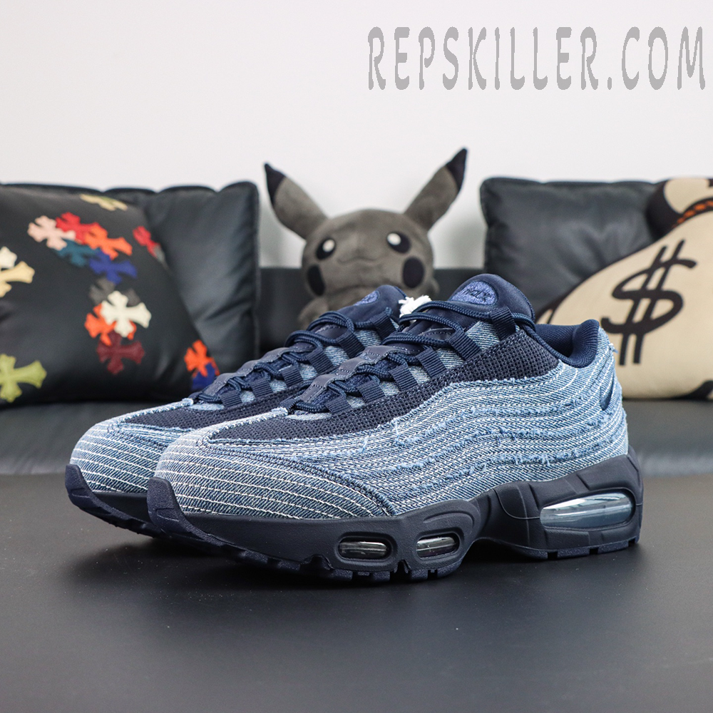 Levi’s x Air Max 95 OG “Obsidian” front view featuring a blue denim upper, navy midsole, and visible Air Max cushioning for street-ready comfort