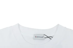 Moncler Red & Blue Gradient Embroidered Logo T-Shirt White Collar