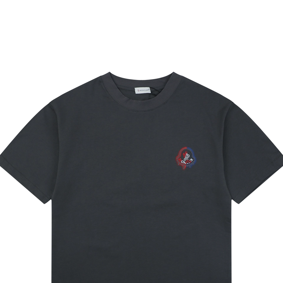 Moncler Red & Blue Gradient Embroidered Logo T-Shirt Grey