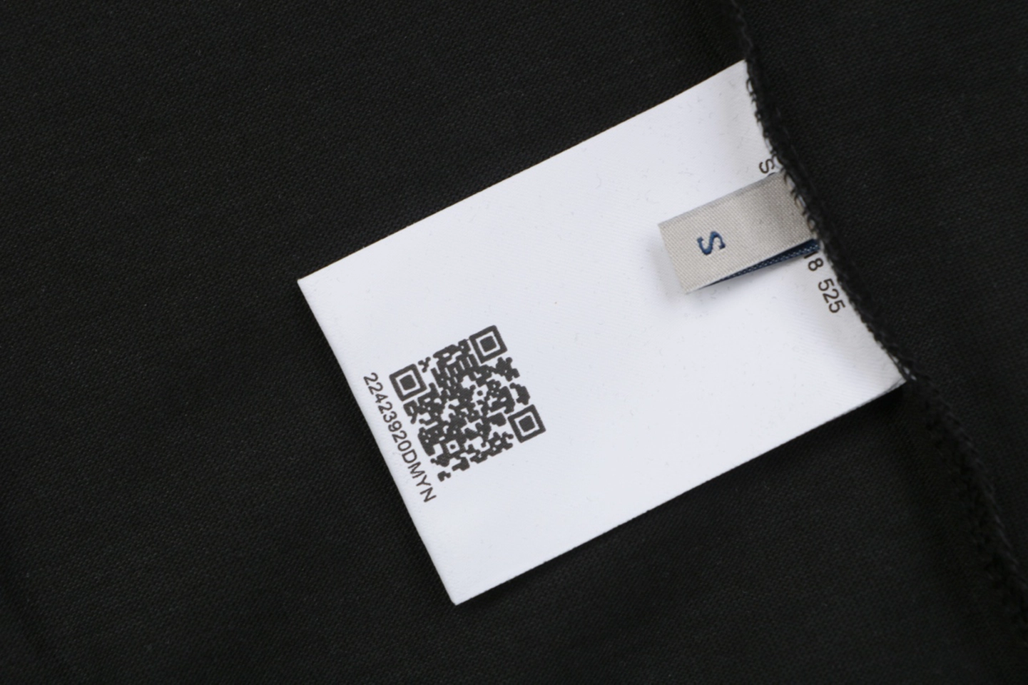 Moncler Red & Blue Gradient Embroidered Logo T-Shirt Black Wash label