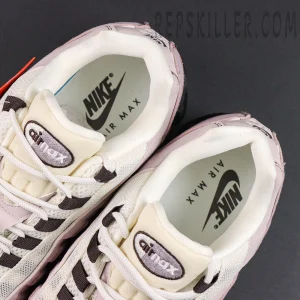 Nike Air Max 95 ‘Big Bubble - Black Tattoo Light Violet Ore’ insole and collar detail featuring Nike Air Max branding
